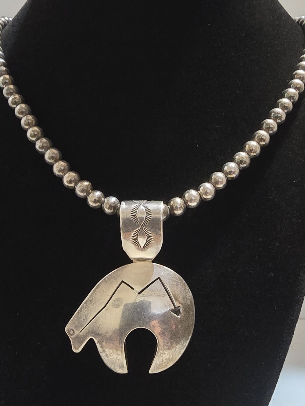 Vtg Native G.J Delgarito Sterling Bear Pendant on 20" Silver Ball Bead Necklace